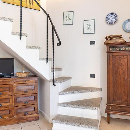 Casa Vacanze Baia Del Faro パラーウ エクステリア 写真