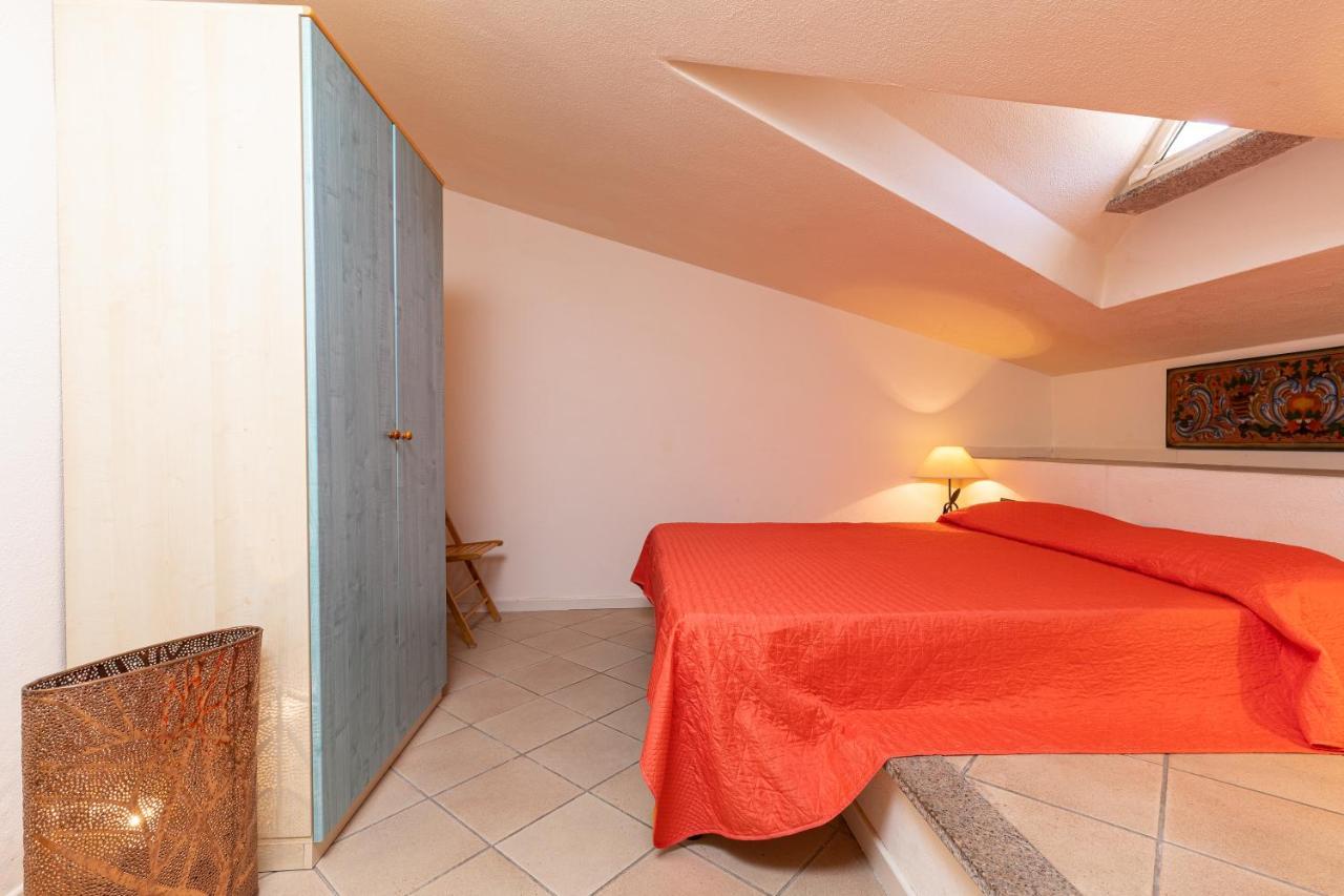 Casa Vacanze Baia Del Faro パラーウ エクステリア 写真