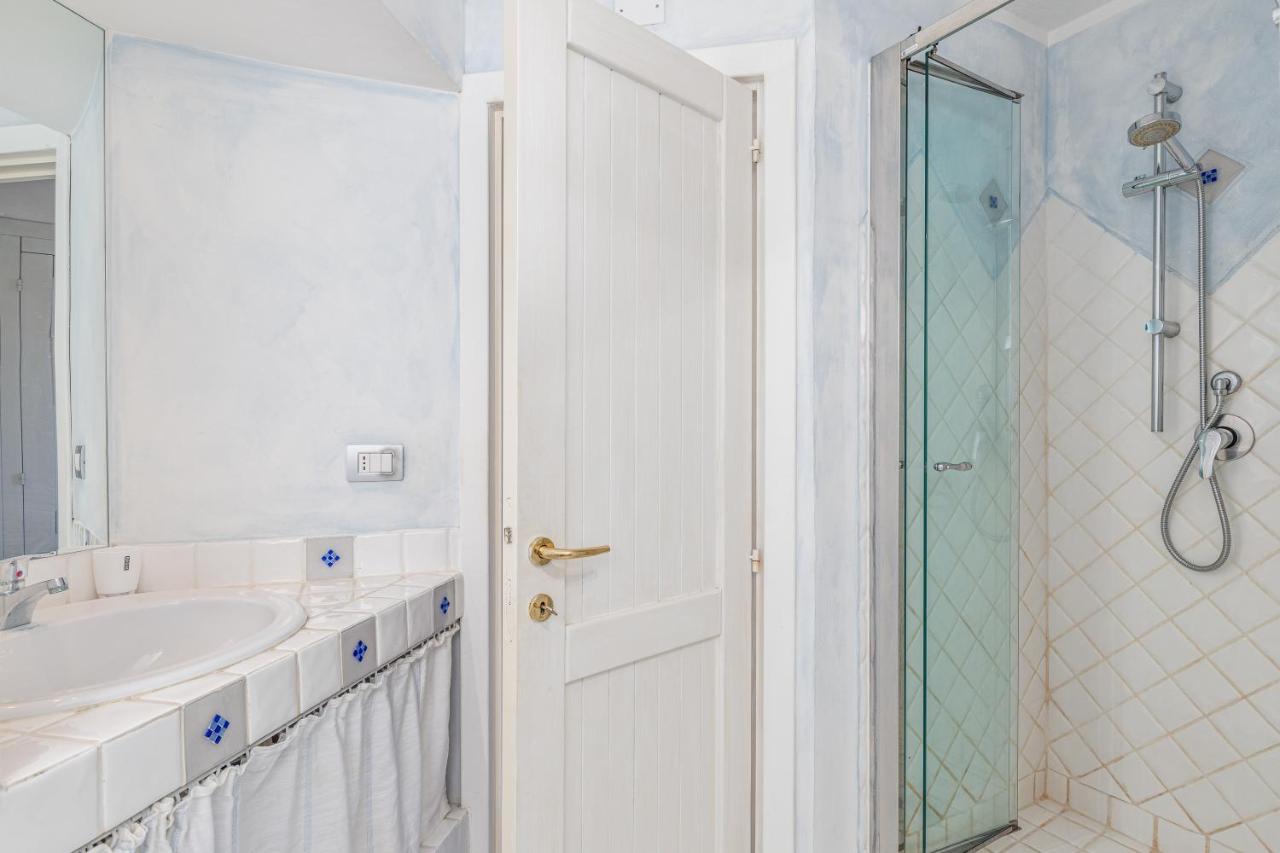 Casa Vacanze Baia Del Faro パラーウ エクステリア 写真