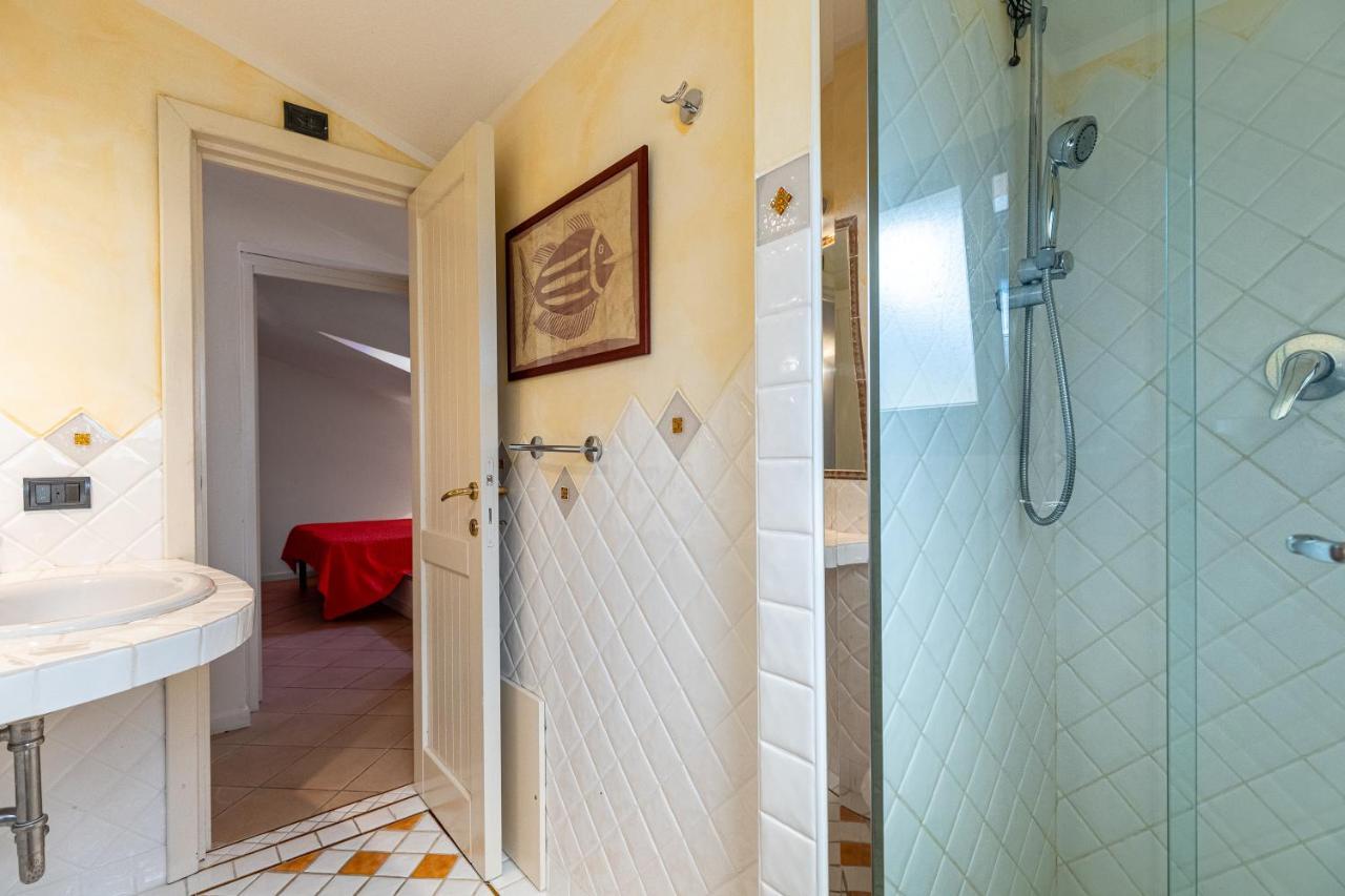 Casa Vacanze Baia Del Faro パラーウ エクステリア 写真