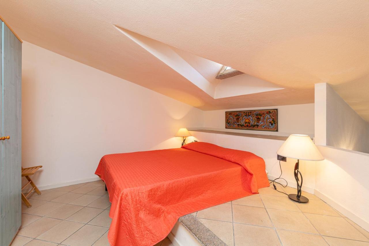 Casa Vacanze Baia Del Faro パラーウ エクステリア 写真