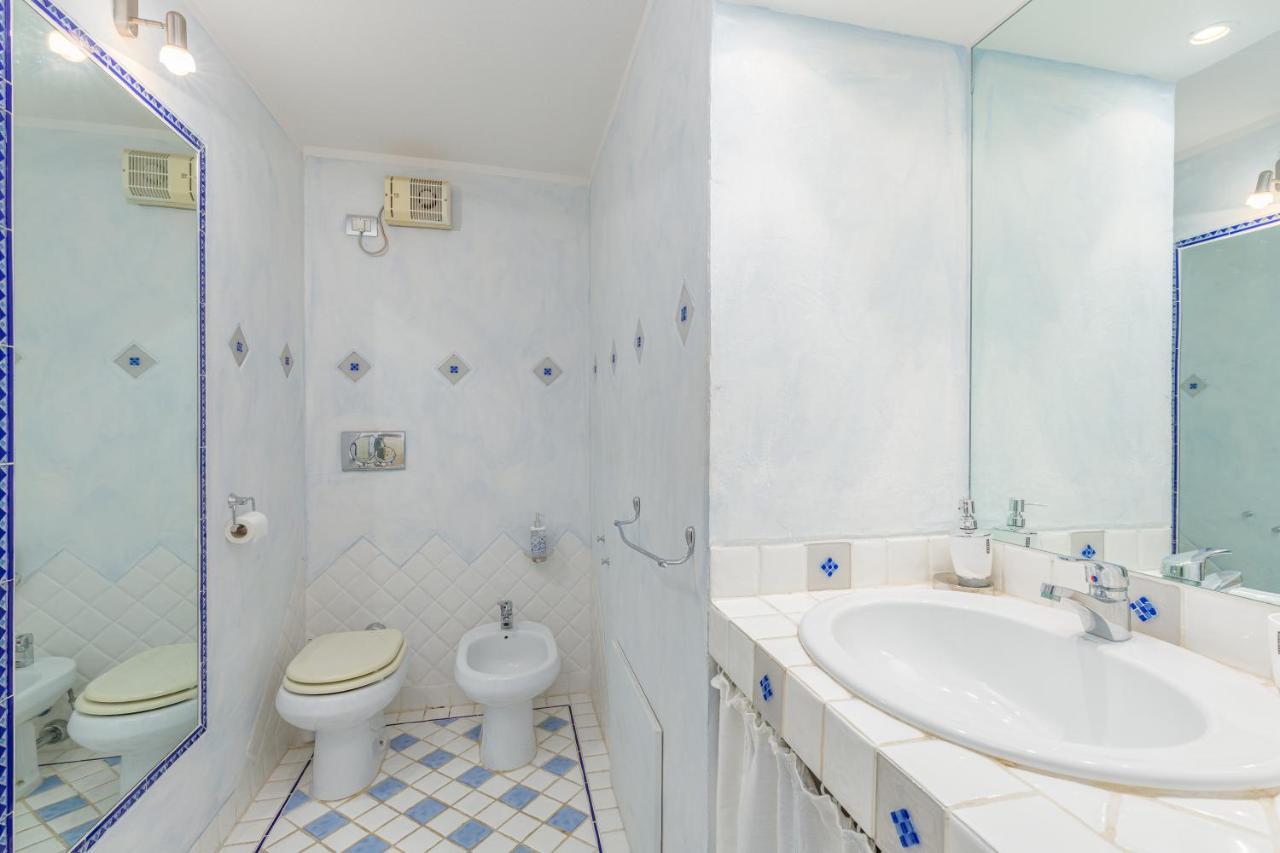 Casa Vacanze Baia Del Faro パラーウ エクステリア 写真